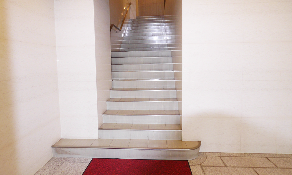 ビル入口階段スライダー
